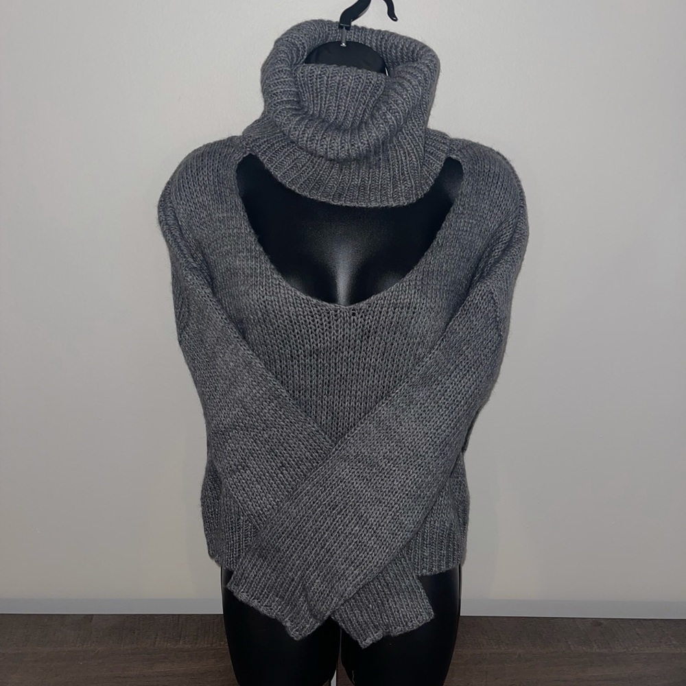 Vici cut out turtle neck sweater